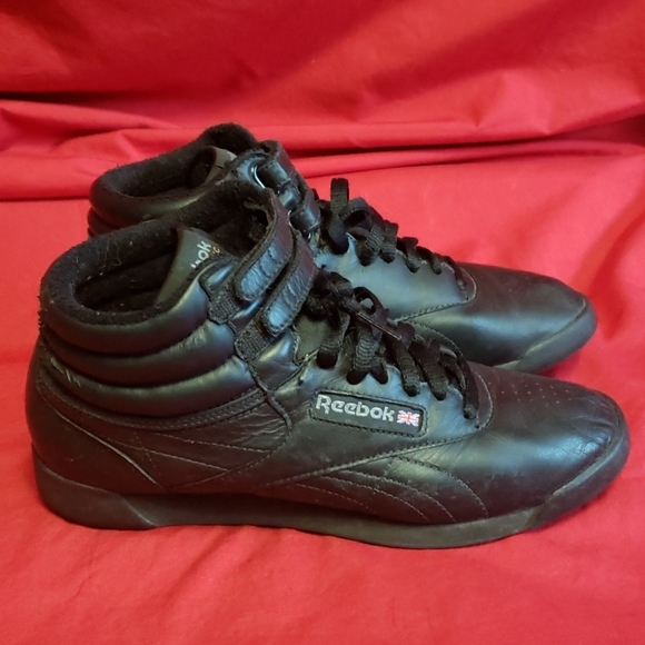 REEBOK CLASSIC
